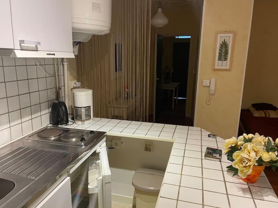 Studio N•2 Avec Patio En Plein Coeur De La Ville Bagnères-de-Bigorre Buitenkant foto